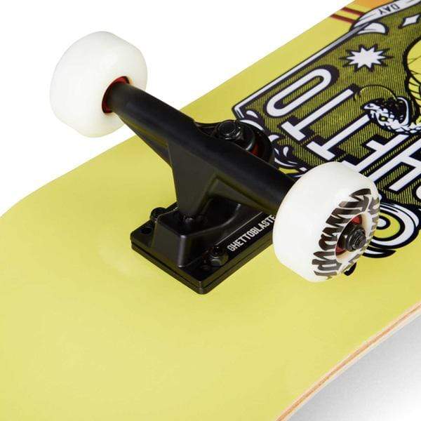 Ghetto Blaster Skateboard completo Skate per principianti Skull Yellow Red 8.0" Downtown